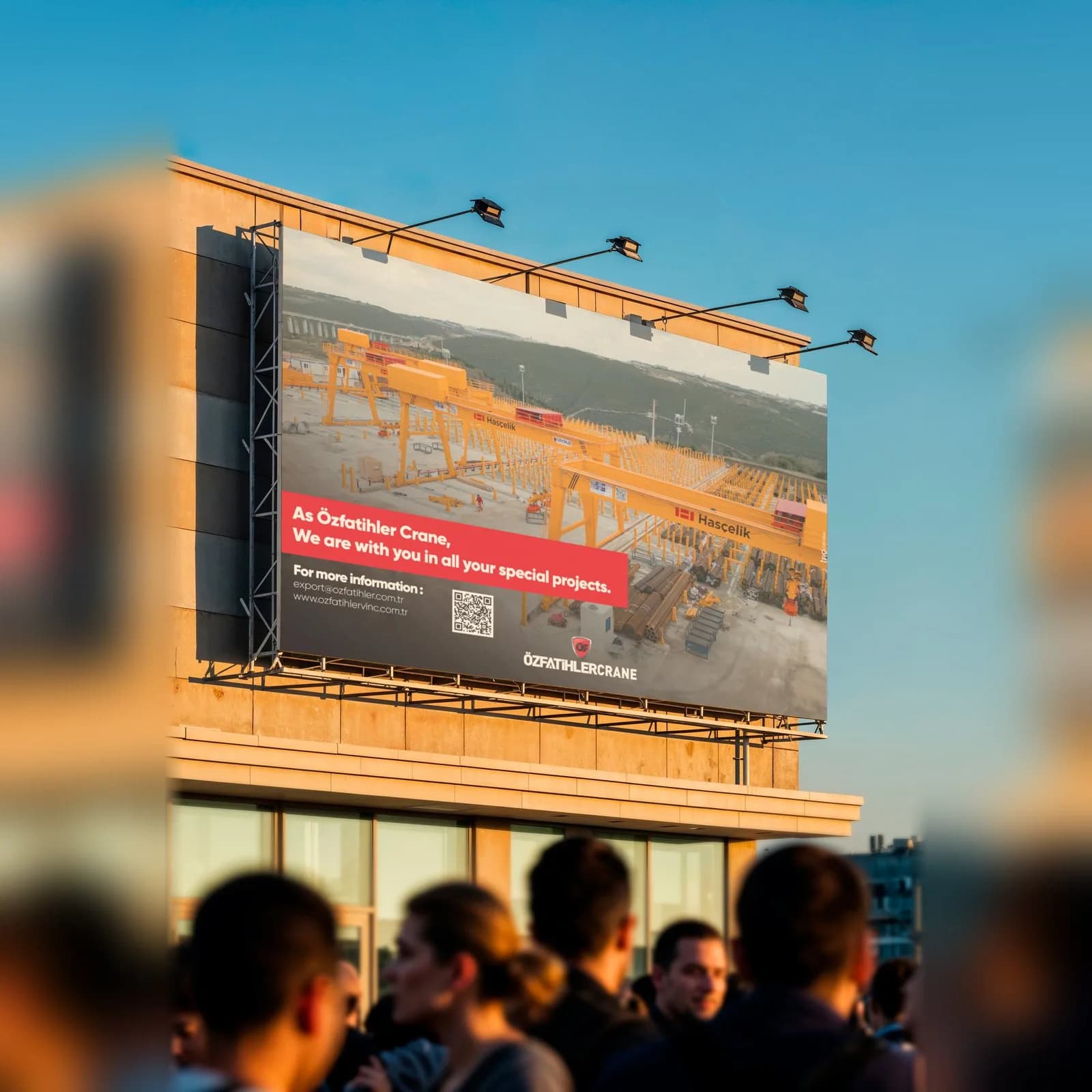 Özfatihler Crane yurt dışı billboard tasarımı