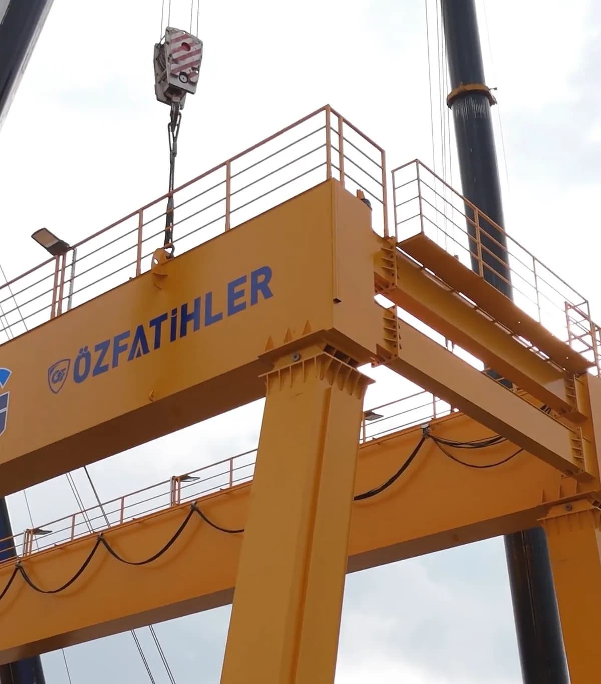 Özfatihler Vinç X Gündem Shipyard